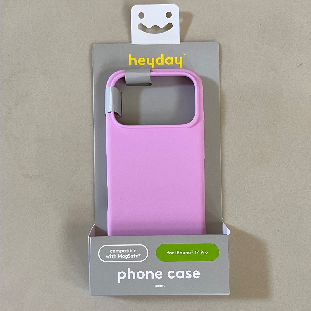 NWT Heyday iPhone 17 Pro Phone Case
Bright Lilac